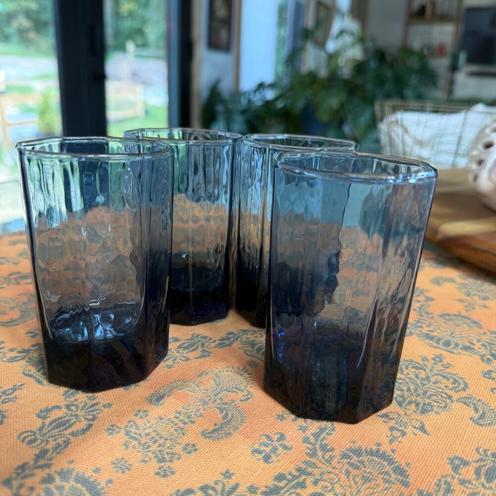 Libbey Facets Set of 4 Cobalt Blue 8-Sided Textured Glass Juice Glasses‎